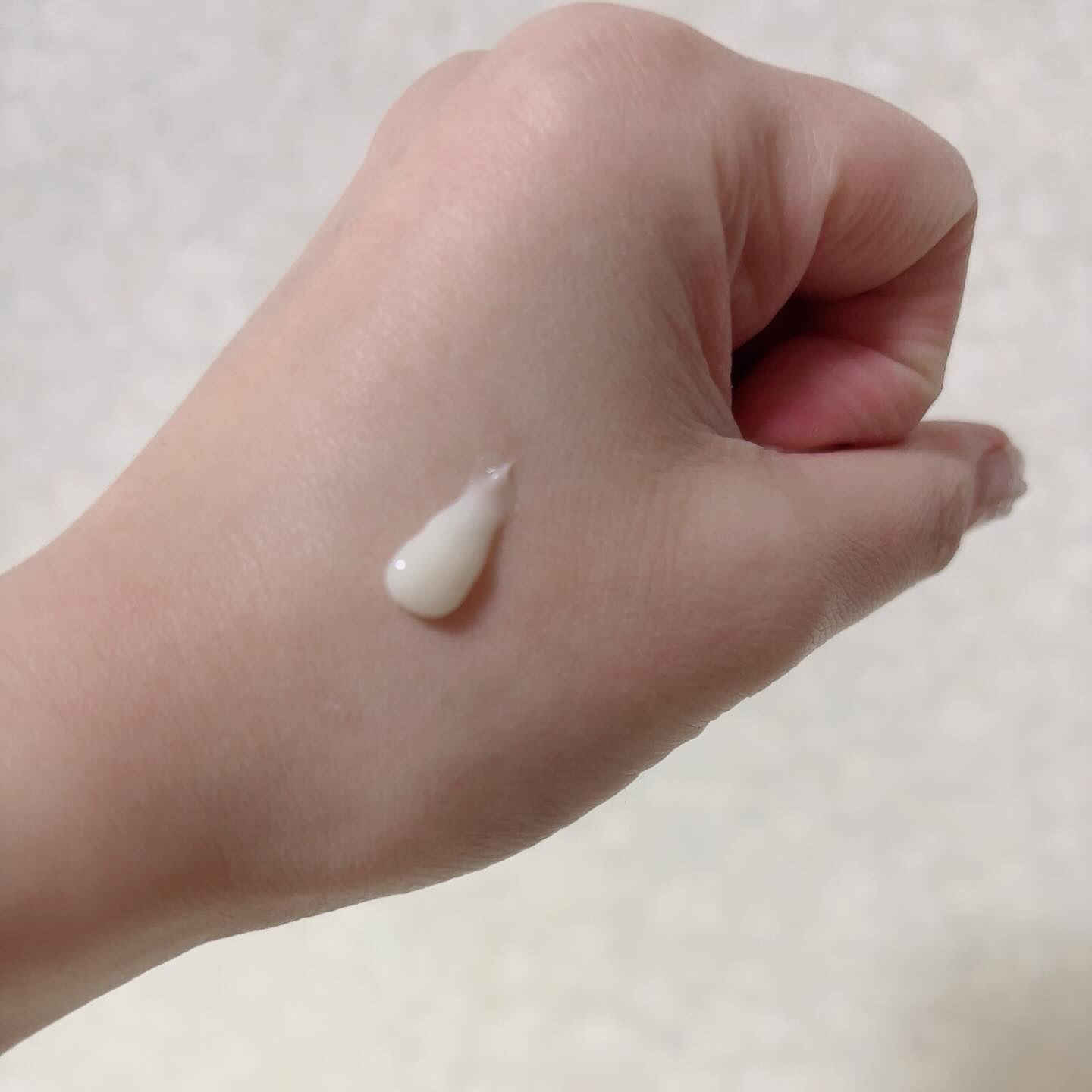 インフィニティ　ビューティーハンドセラム リンクル＆ブライト [医薬部外品]/インフィニティ/ハンドクリームを使ったクチコミ（2枚目）