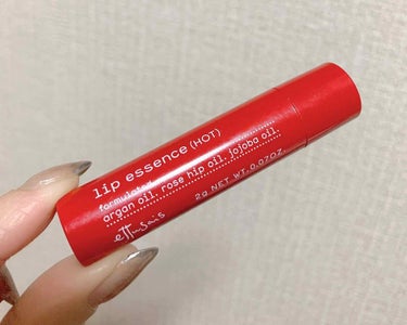 おかひろ☻ on LIPS 「塗った瞬間からジンジン温かくなる。縦じわどっかいく。誰も買わな..」（1枚目）