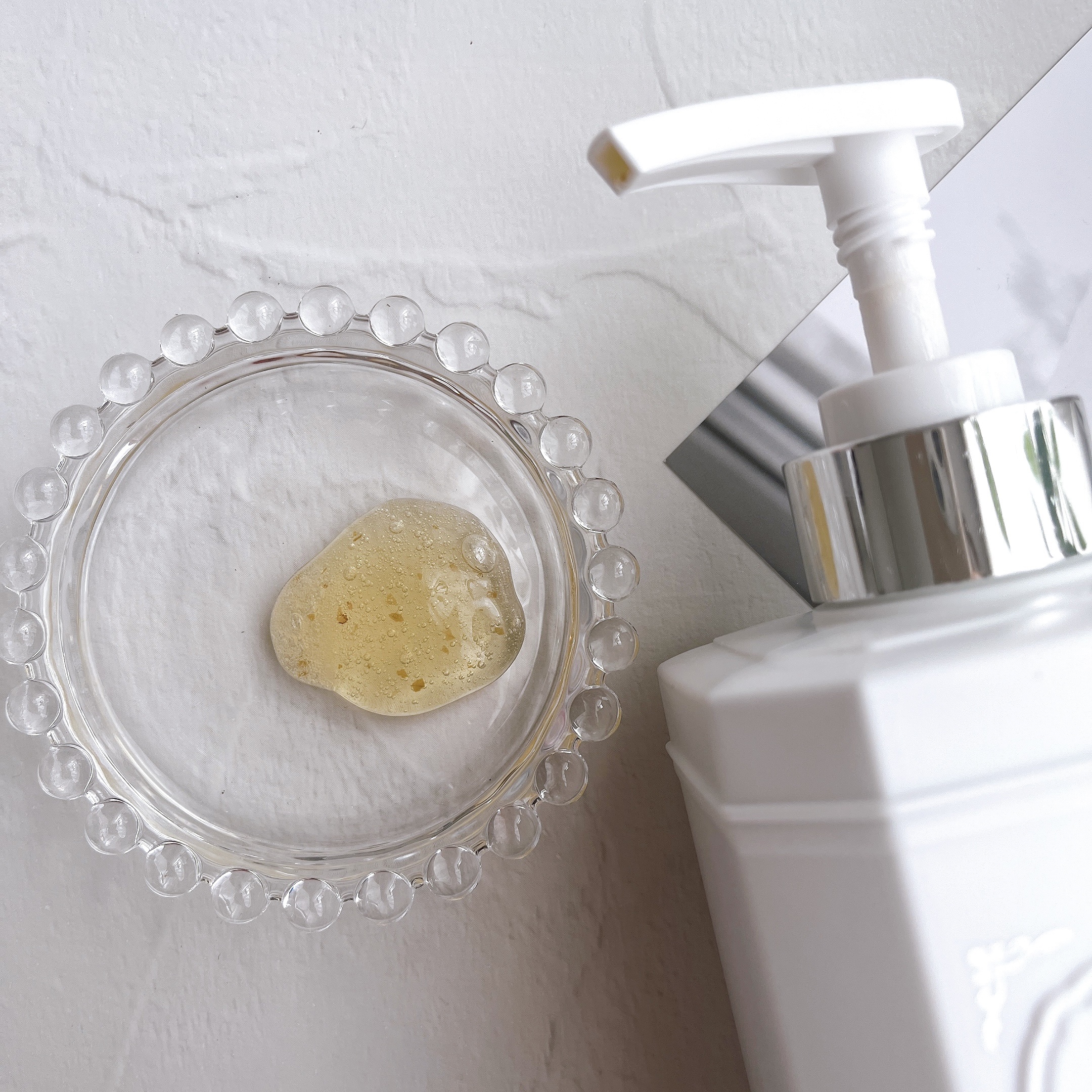 パフュームボディローション リリィムスクホワイトティー/TEABLESS/ボディローションを使ったクチコミ（3枚目）