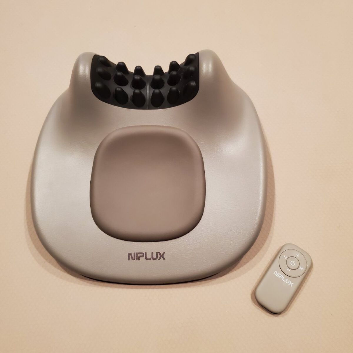 NECK PREMS/NIPLUX/ネックマッサージャーを使ったクチコミ（1枚目）