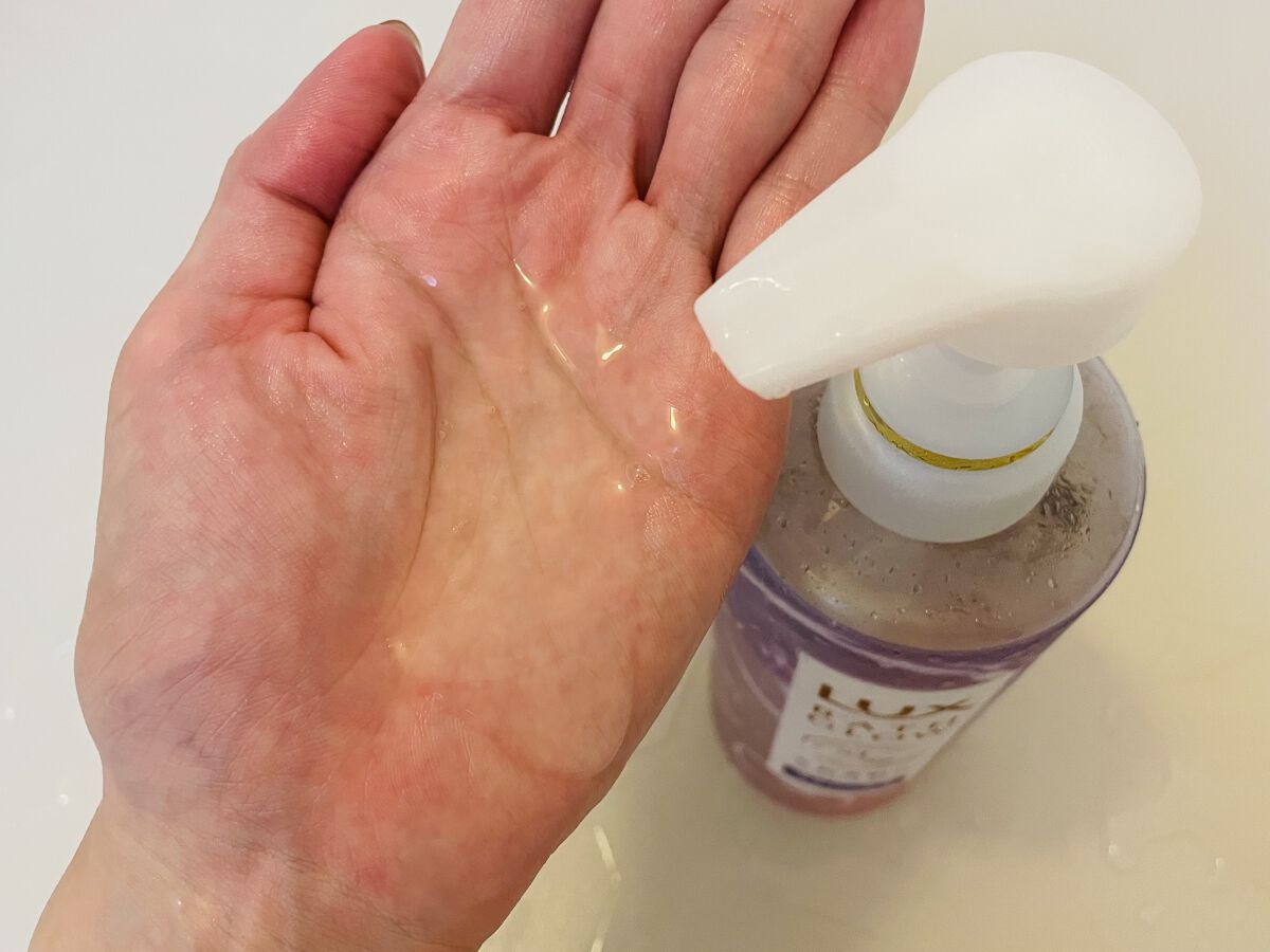 バスグロウ ストレート&シャイン シャンプー/トリートメント シャンプーポンプ/LUX/市販シャンプーを使ったクチコミ（2枚目）