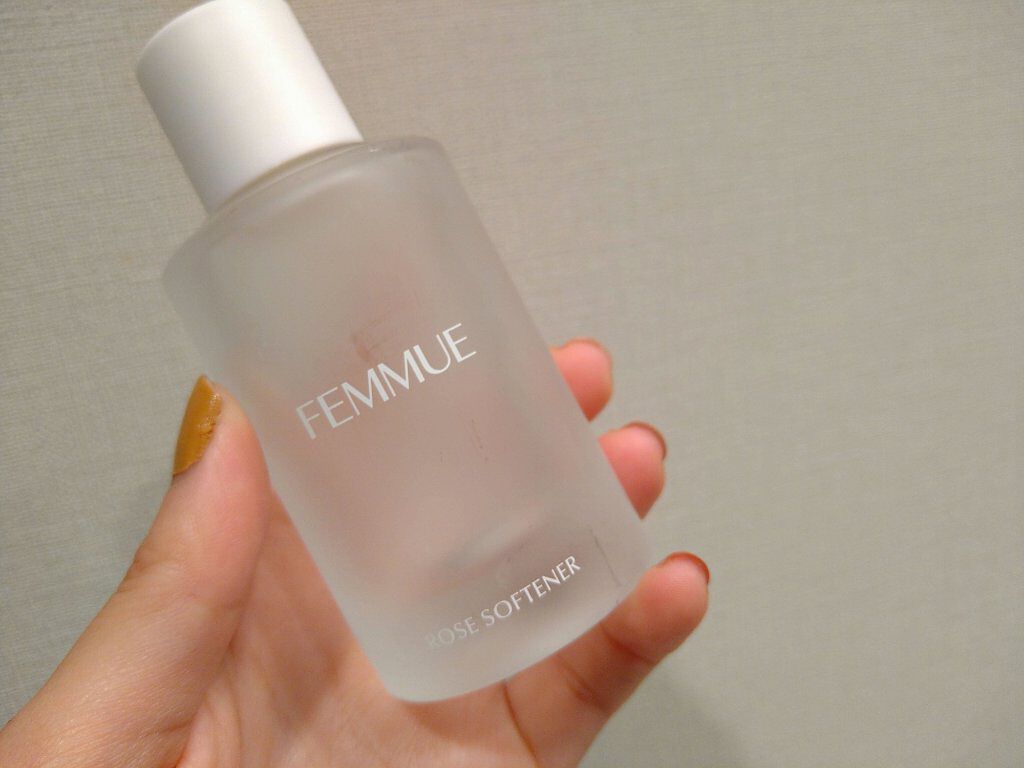 🌻使いきり🌻ファミュ  ローズソフトナー🌿

今年はファミュにどハマリした1年でもありました…！
この導入美容液もかなり好きで、なくならないようにちまちま使っていたのですが、ついに底をつきました…

これを使うとそのあとのスキンケアの