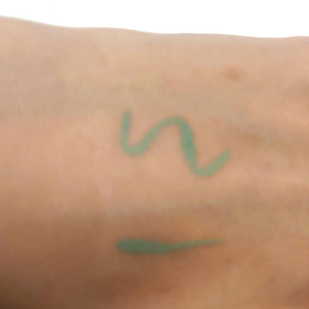 EYE OPENING LINER/UZU BY FLOWFUSHI/アイライナーを使ったクチコミ(4枚目)