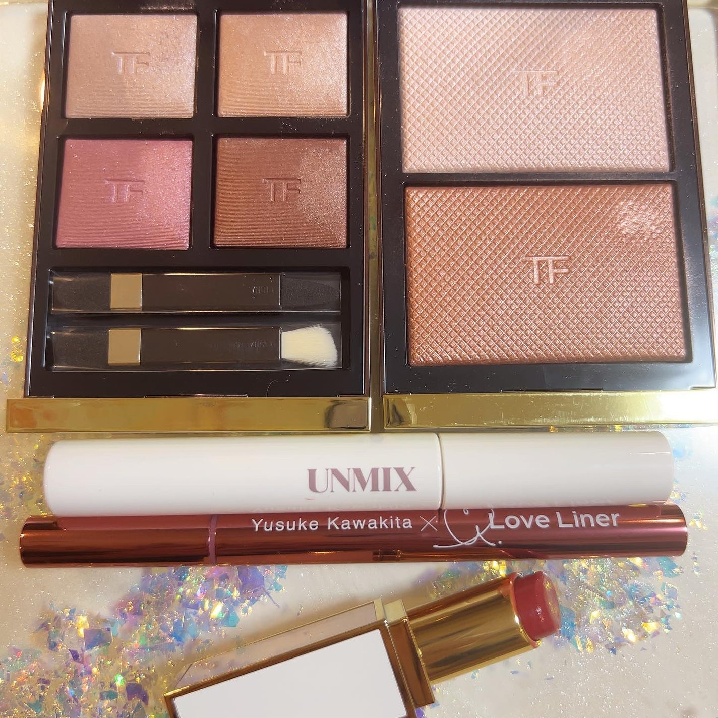 Joe on LIPS 「この間YUちゃんと会った時に気になった、TOMFORDの青ラメ..」(1枚目)