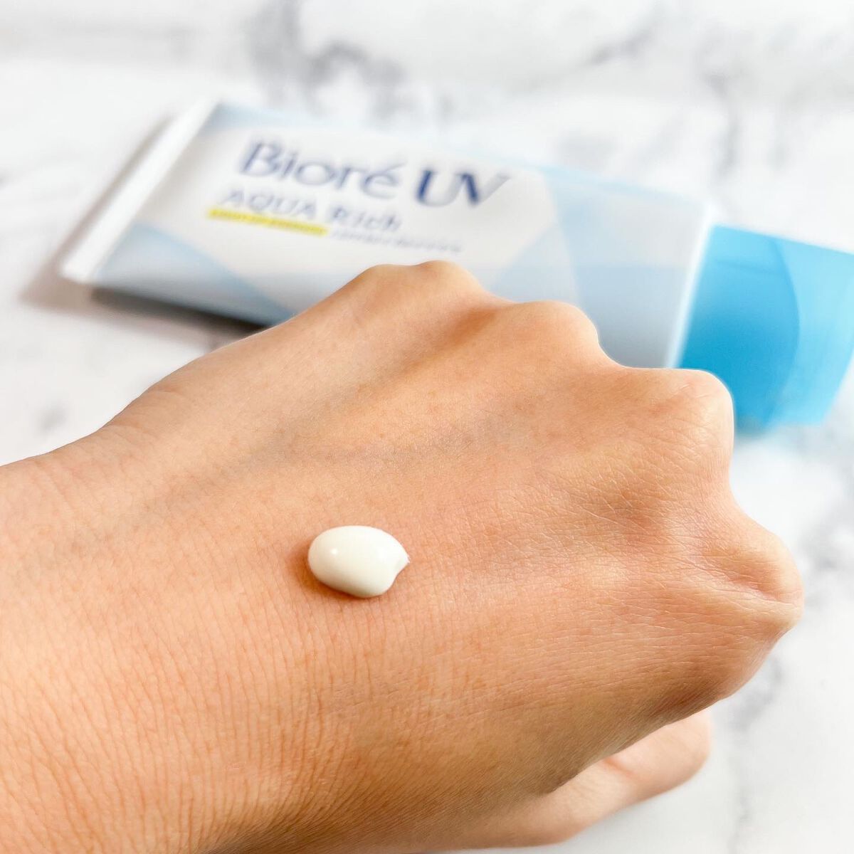 ビオレUV アクアリッチ ライトアップエッセンス/ビオレ/日焼け止めクリームを使ったクチコミ（3枚目）