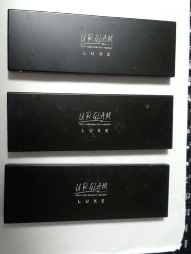 UR GLAM LUXE　12 COLORS EYESHADOW PALLET/U R GLAM/アイシャドウパレットを使ったクチコミ（1枚目）