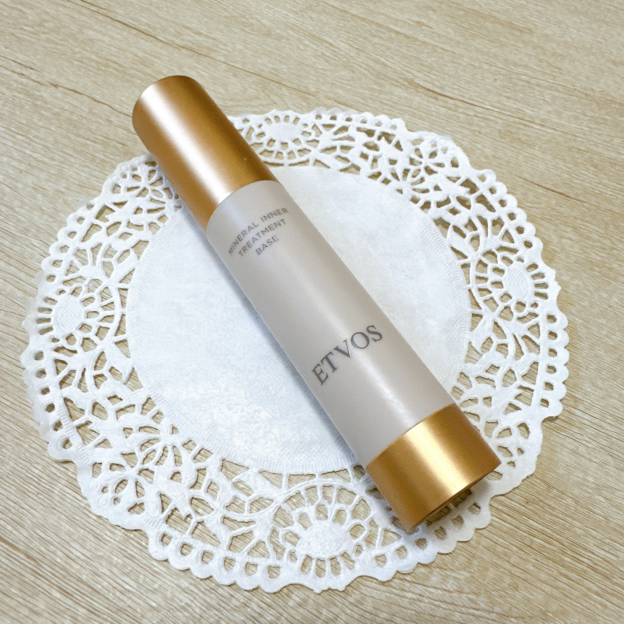 ミネラルインナートリートメントベース クリアベージュ / エトヴォス