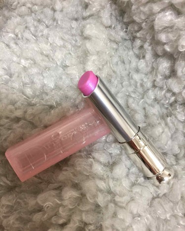 Dior💄✨アディクトリップグロウ
009ホロパープル💜限定色

ピンクベースに
青紫っぽいキラキララメ
可愛すぎる！！
華やかになれる素敵な1本( ꇐ₃ꇐ )*̣̩⋆̩*

#Dior#ディオール #