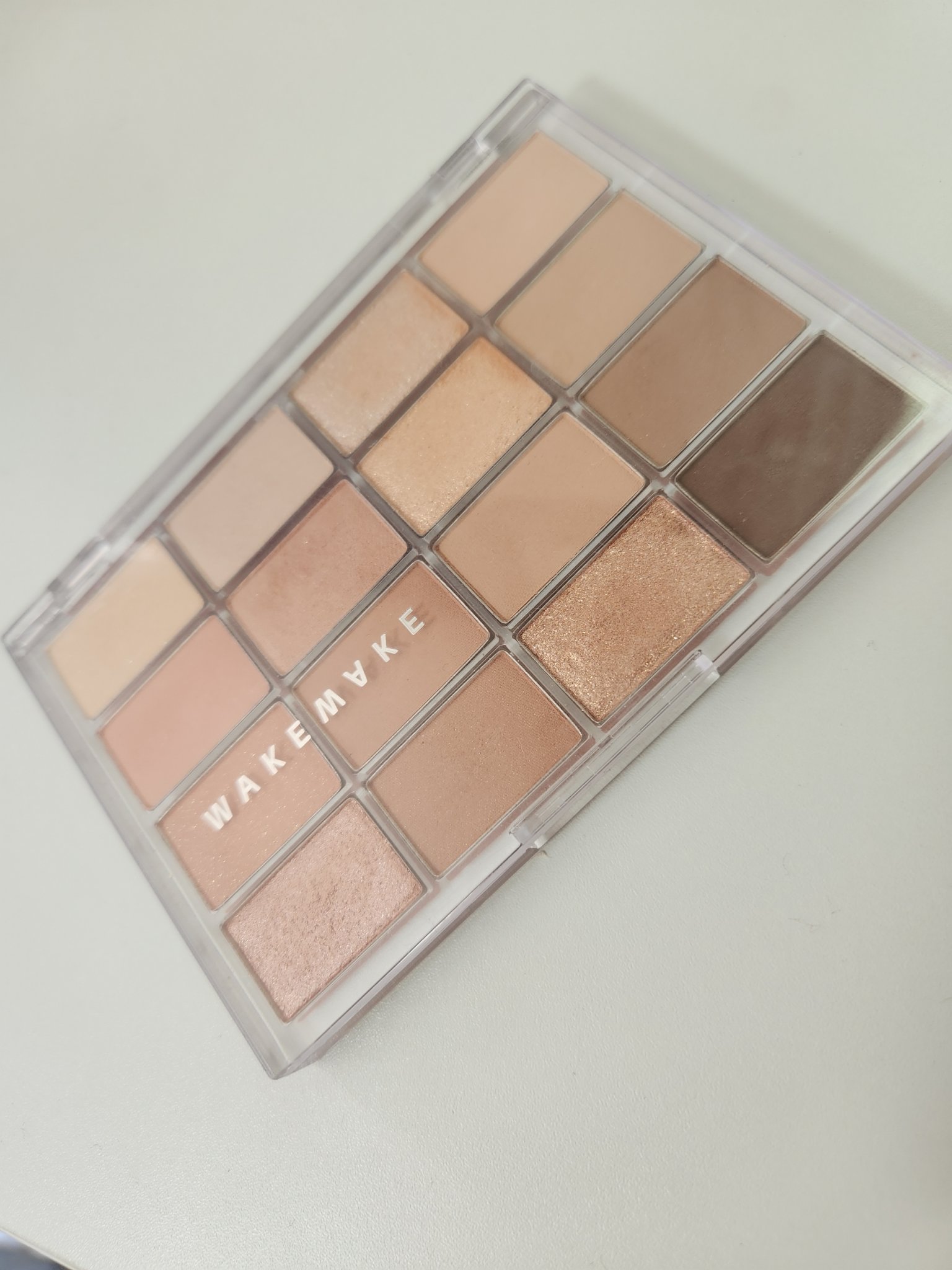 ソフトブラーリングアイパレット/wakemake/アイシャドウパレットを使ったクチコミ（1枚目）
