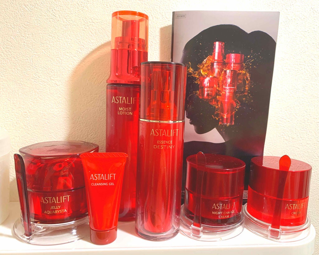 orange_beauty_bou on LIPS 「念願のアスタリフト😍本日初ですが、かなり肌馴染みがいいです✨肌..」(1枚目)