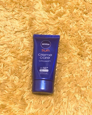 ･NIVEA sun cremecare

私が春夏使っている日焼け止めです♪
化粧下地の前に必ず塗っています(　-`ω-)b
日焼け止めは年中必須ですが特に紫外線が
強いと言われている春夏はSPF50