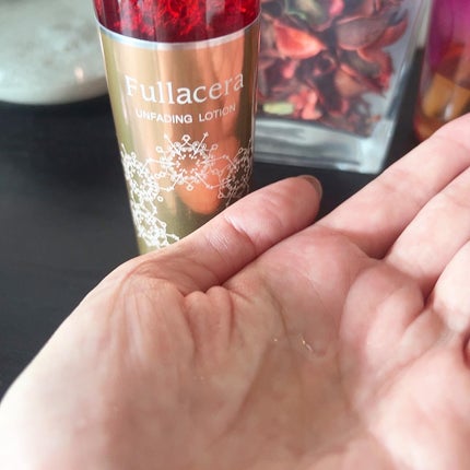 フラセラ アンフェイディング ローションのクチコミ「大好きなフラセラの化粧水。
アンフェイディング ローション
保湿効果の高い数種類の美肌成分が.....」(2枚目)