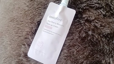 チェジュ チェリーブロッサム トーンアップクリーム/innisfree/化粧下地を使ったクチコミ（1枚目）