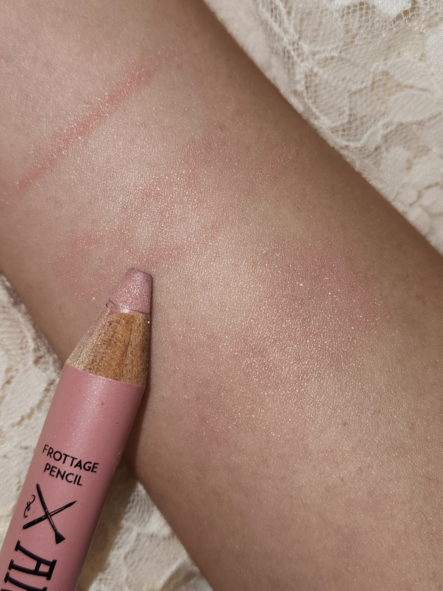 アートクラス フロッタージュペンシル #10 Classy Fig(クラッシィーフィグ)/too cool for school/スティックアイシャドウを使ったクチコミ（1枚目）