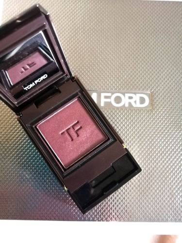 プライベート シャドウ/TOM FORD BEAUTY/シングルアイシャドウを使ったクチコミ（1枚目）