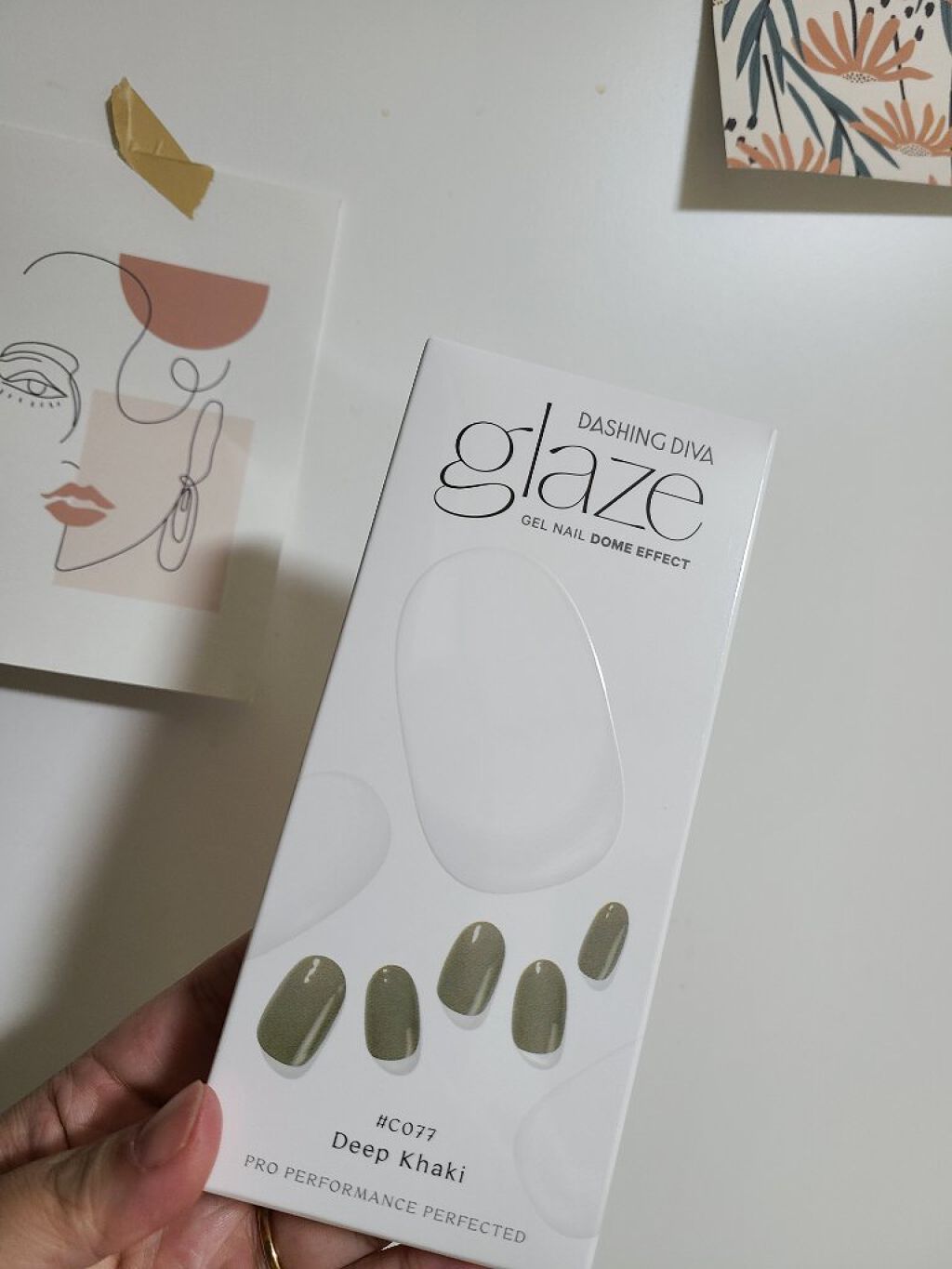 GLAZE グレーズ 半硬化タイプジェルネイルシール/DASHINGDIVA MAGICPRESS/ネイルシールを使ったクチコミ（2枚目）