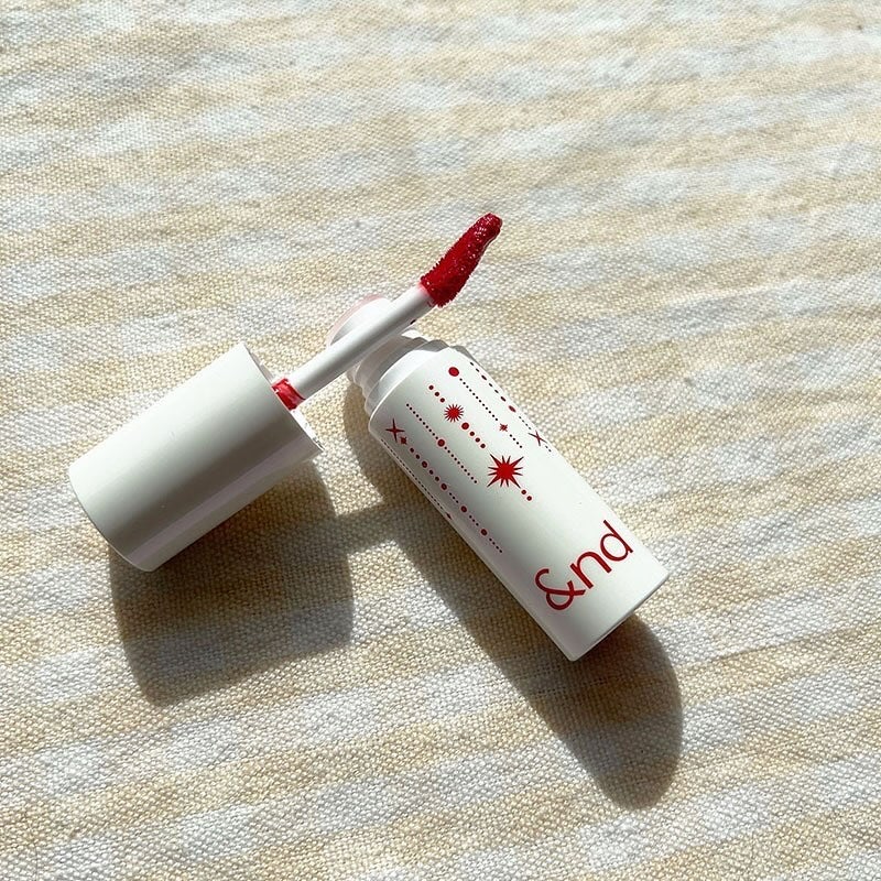 アンドバイロムアンド グラッシーボムティント/&nd by rom&nd/リップティントを使ったクチコミ(2枚目)