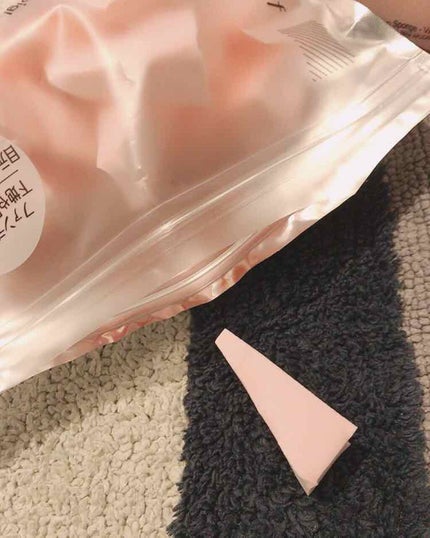 メイクアップスポンジ(バリューパック ウェッジ型 30個)/DAISO/パフ・スポンジを使ったクチコミ(3枚目)