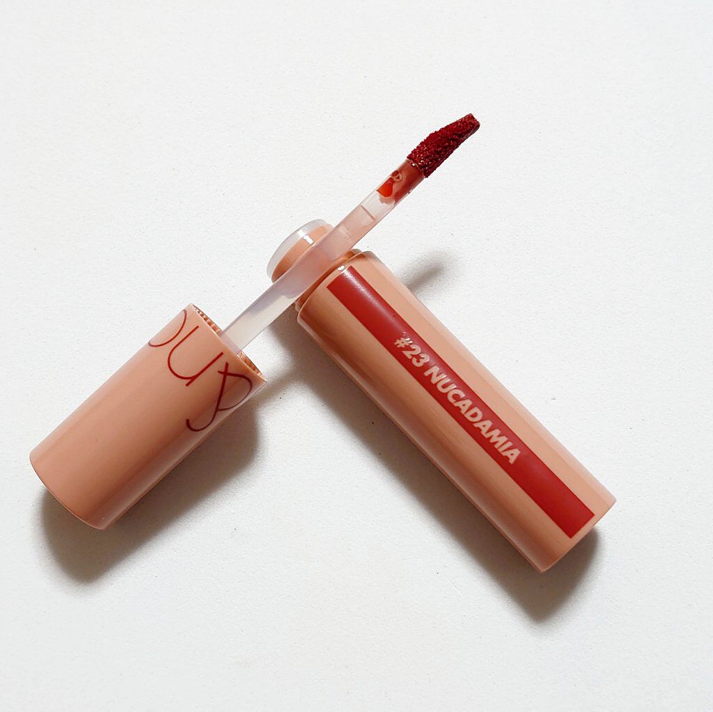 ジューシーラスティングティント/rom&nd/リップティントを使ったクチコミ（2枚目）