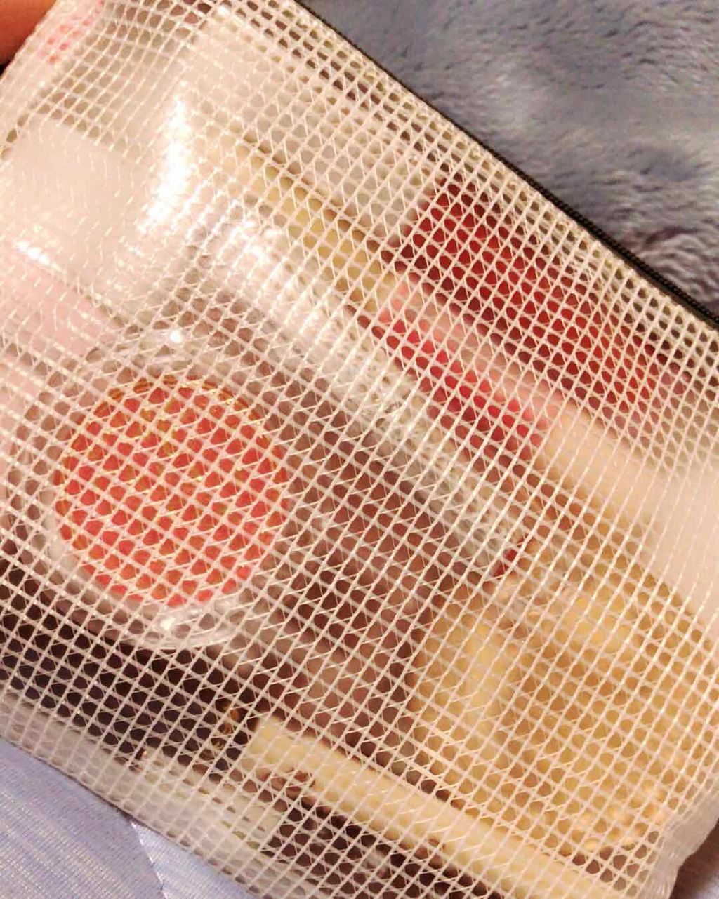 れいやん on LIPS 「#私のポーチいつも持ち運ぶお直し用のポーチなんですがあんまりし..」(2枚目)