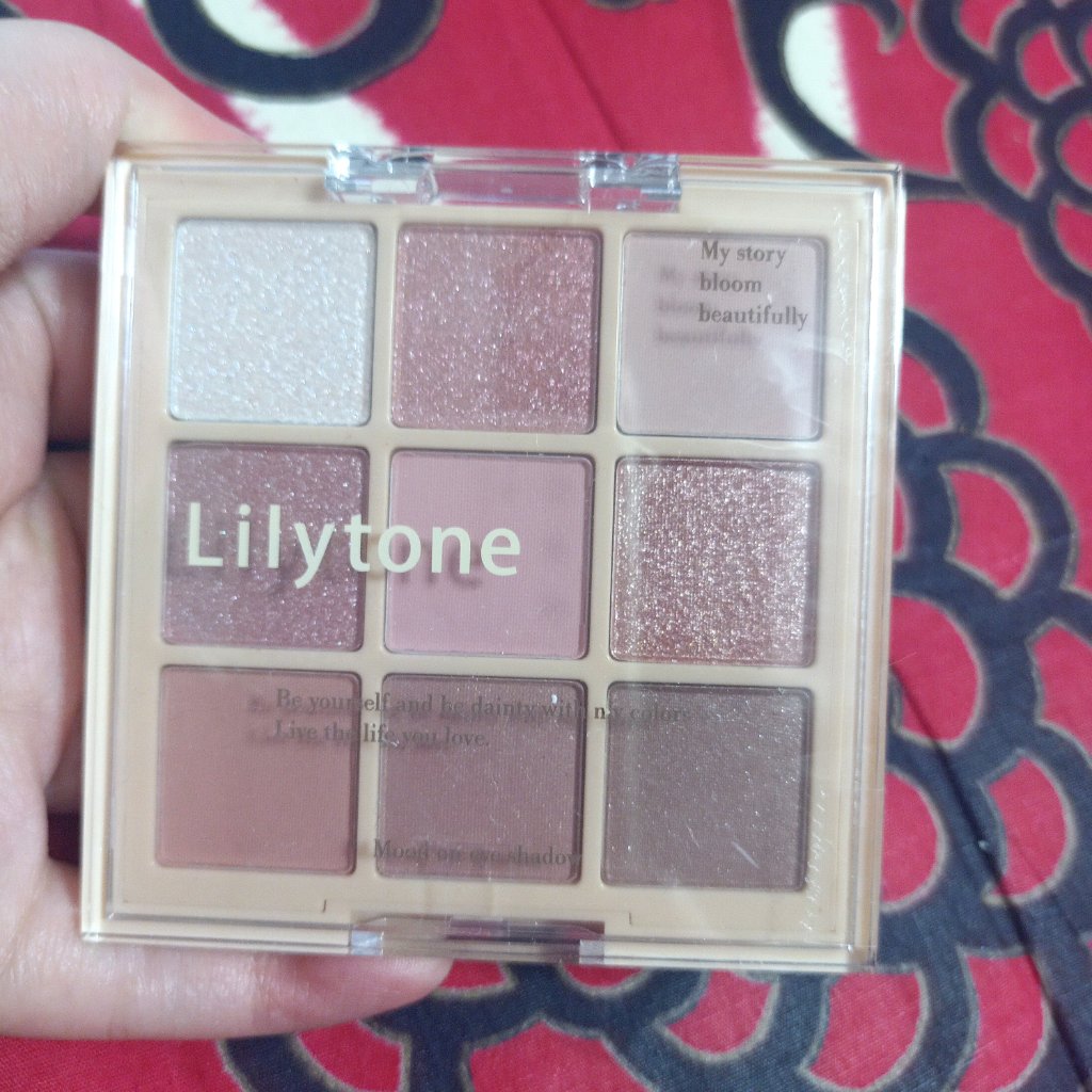 ムードオンアイシャドウ/Lilytone/アイシャドウパレットを使ったクチコミ（2枚目）