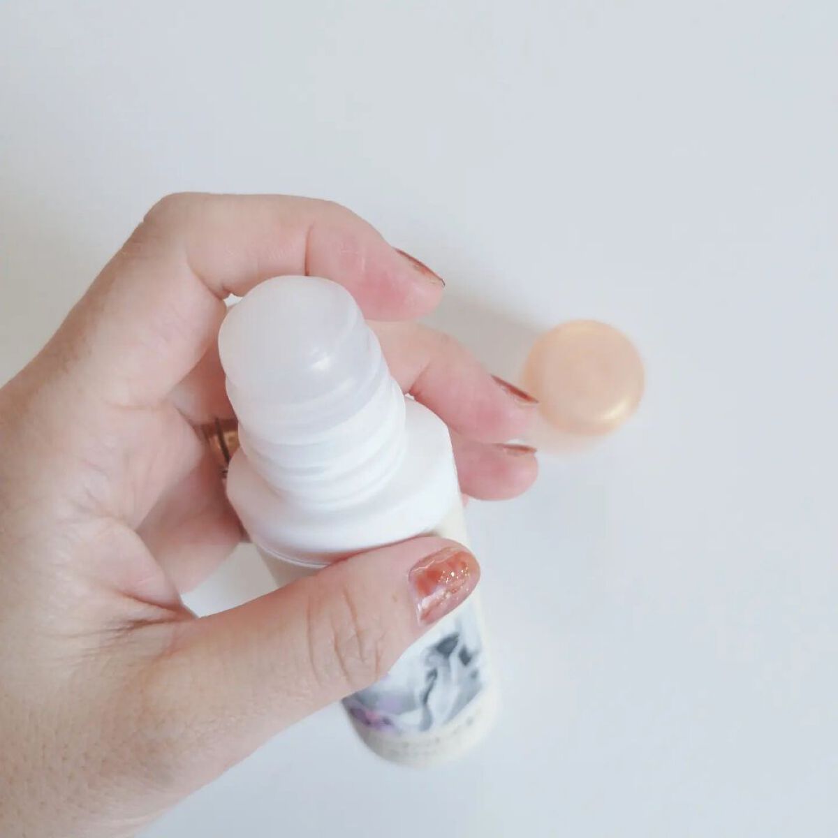 8x4 アロマスイッチ ロールオン マンハッタンリネンの香り/８ｘ４/デオドラント・制汗剤を使ったクチコミ（3枚目）