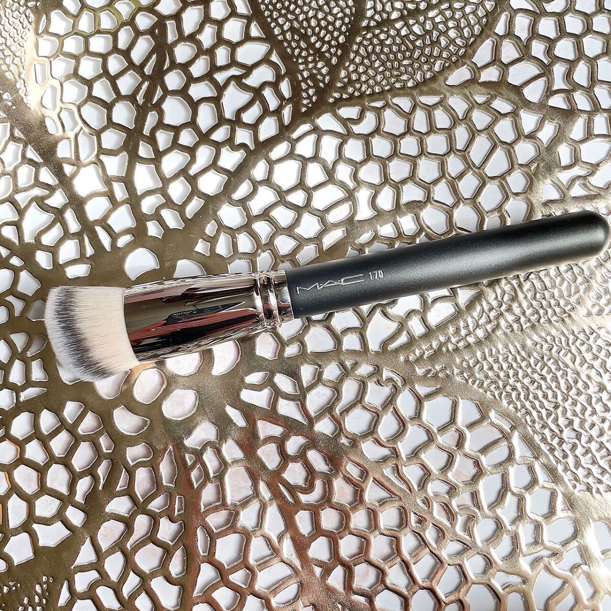 #170 シンセティック ラウンド スラント ブラシ/M・A・C/メイクブラシを使ったクチコミ(7枚目)