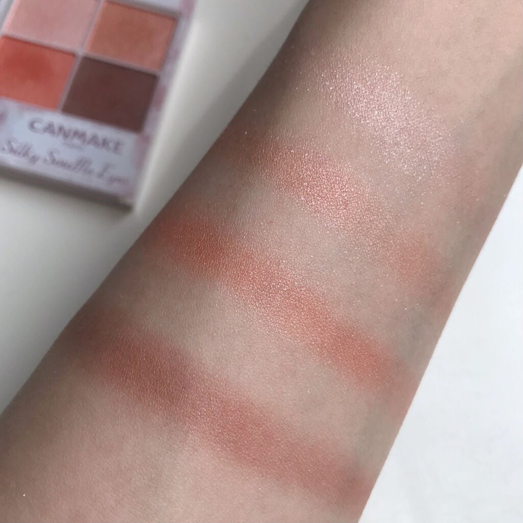 シルキースフレアイズ/キャンメイク/アイシャドウパレットを使ったクチコミ(4枚目)