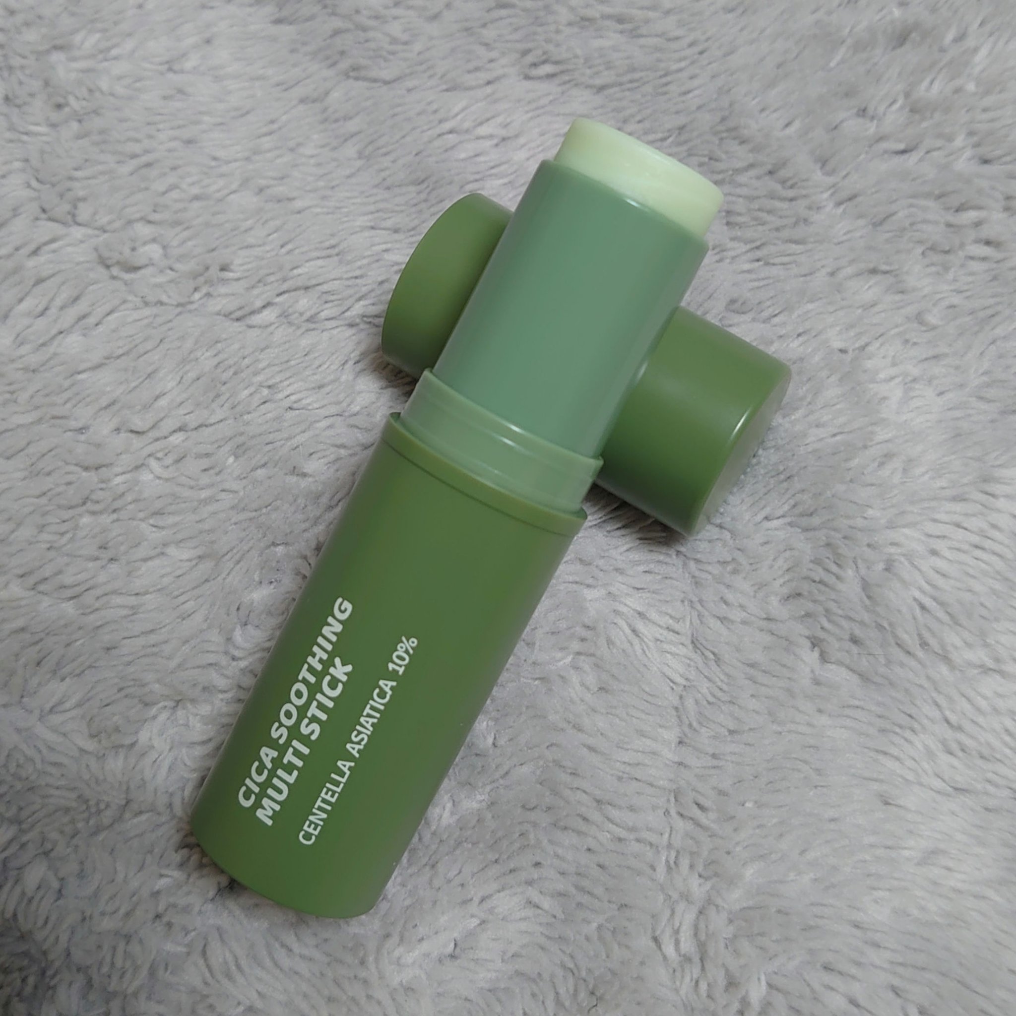 シカスージングスティック/TAGA/フェイスバームを使ったクチコミ（2枚目）