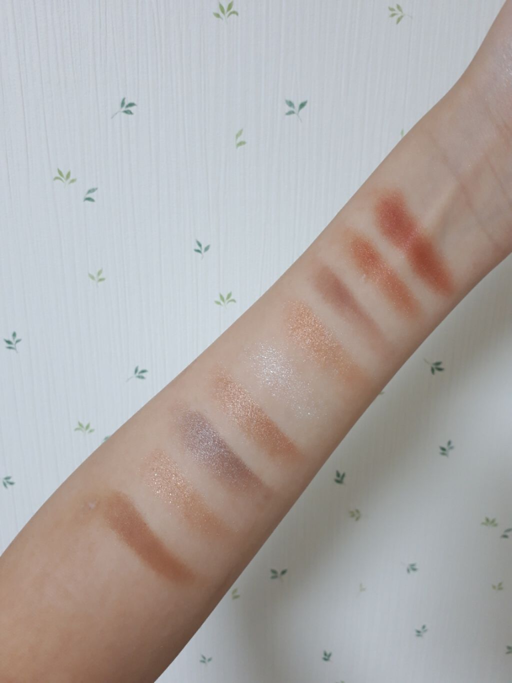 UR GLAM BLOOMING EYE COLOR PALETTE/U R GLAM/アイシャドウパレットを使ったクチコミ(3枚目)