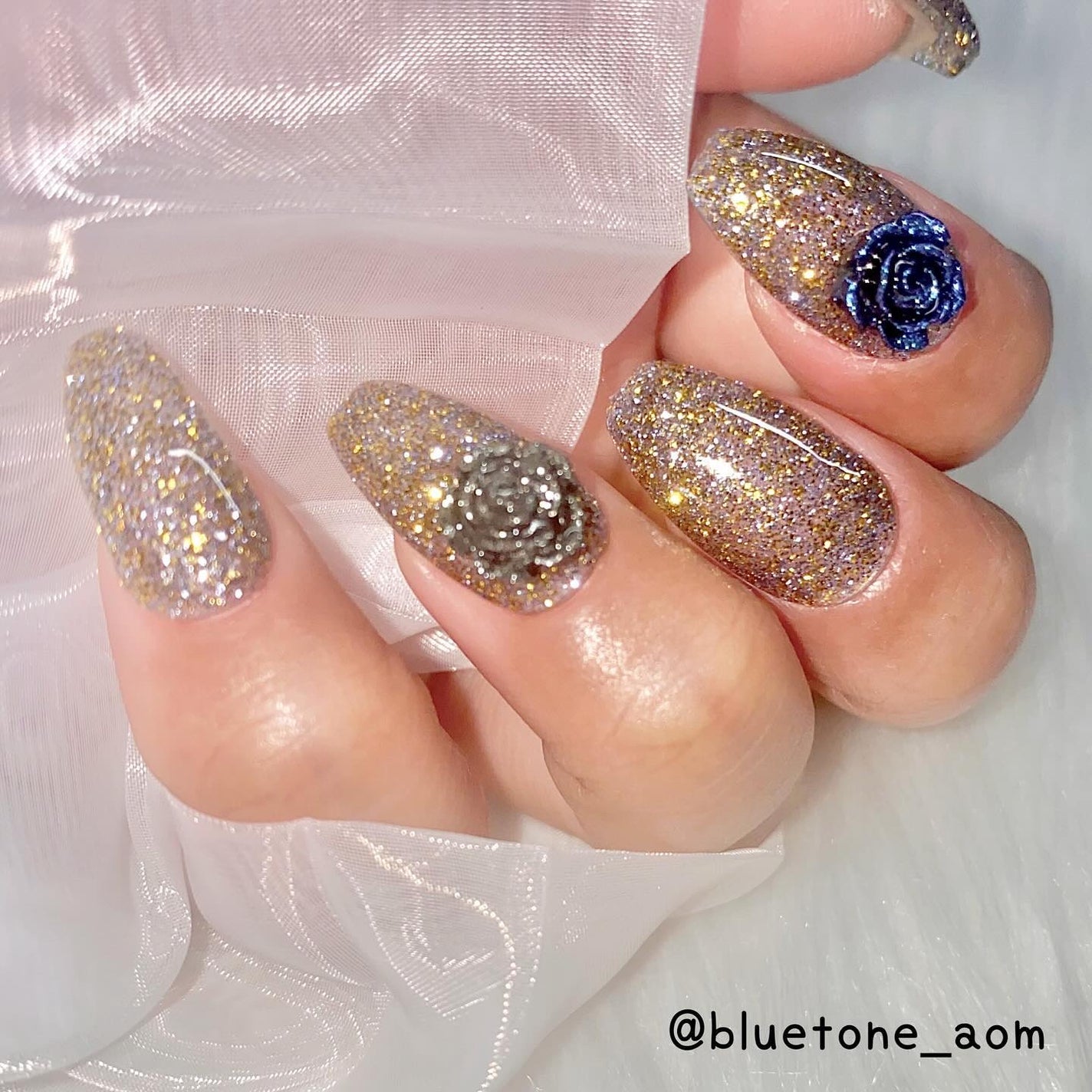 ⋆͛🦖⋆͛aomi on LIPS 「SHEINで購入したフラッシュパウダーの中の1個!フラッシュの..」(4枚目)