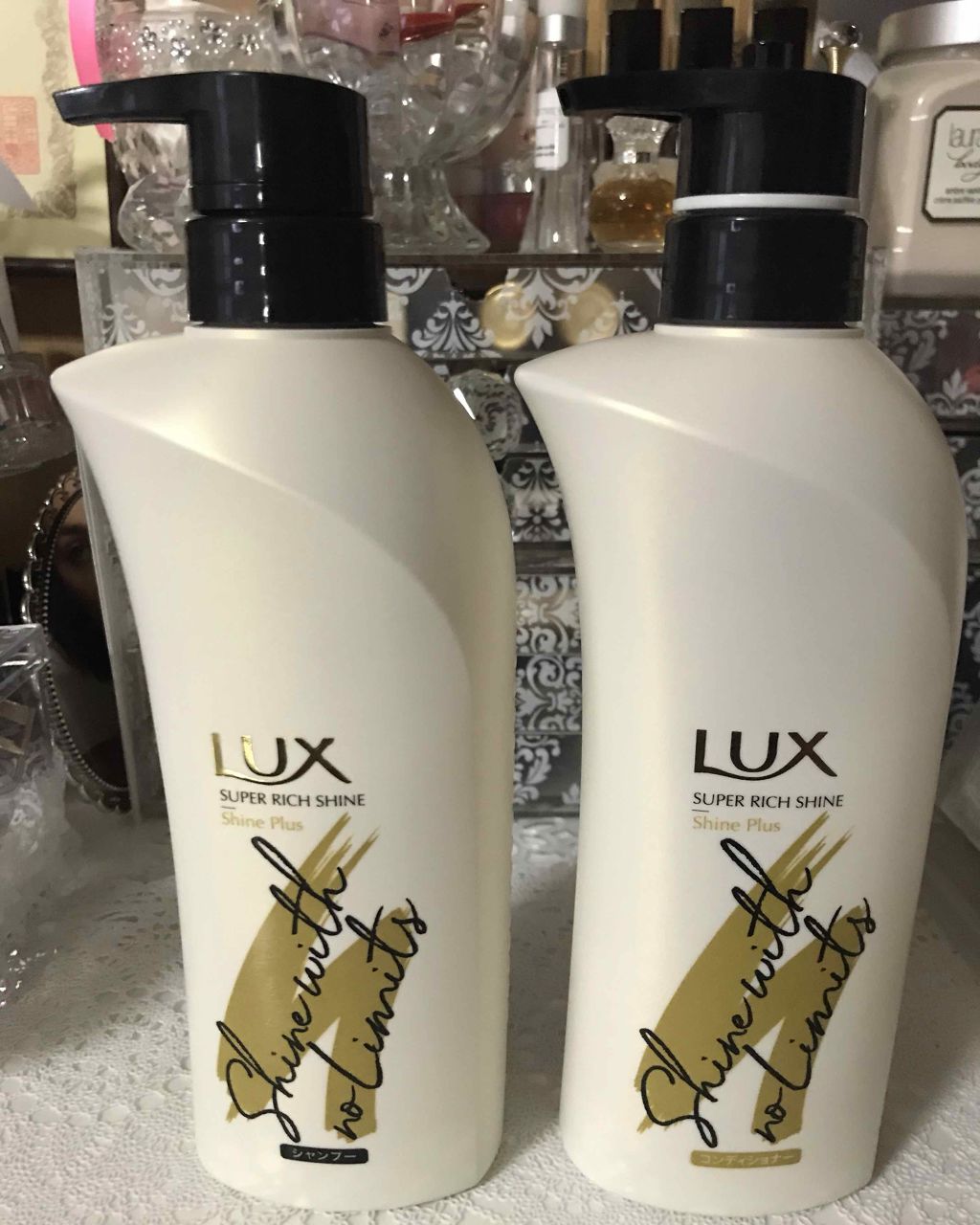 スーパーリッチシャイン ストレート ビューティー うねりケアシャンプー コンディショナー Luxの口コミ リピートコスメ Lux ピンク色の方を使用してましたが 白色に変えてみました By ティアラ Jp 敏感肌 50代前半 Lips