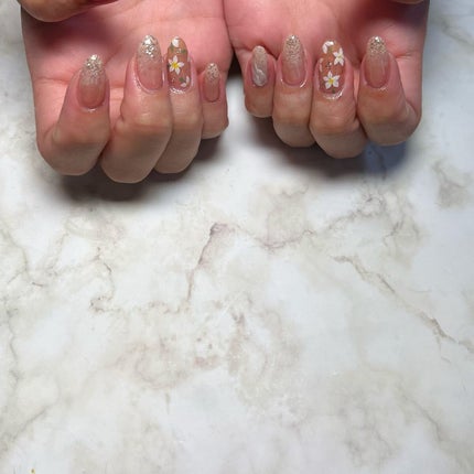 cst on LIPS 「#大人夏ネイル#プルメリア#サンドネイル#リゾートネイル#ネイ..」(2枚目)