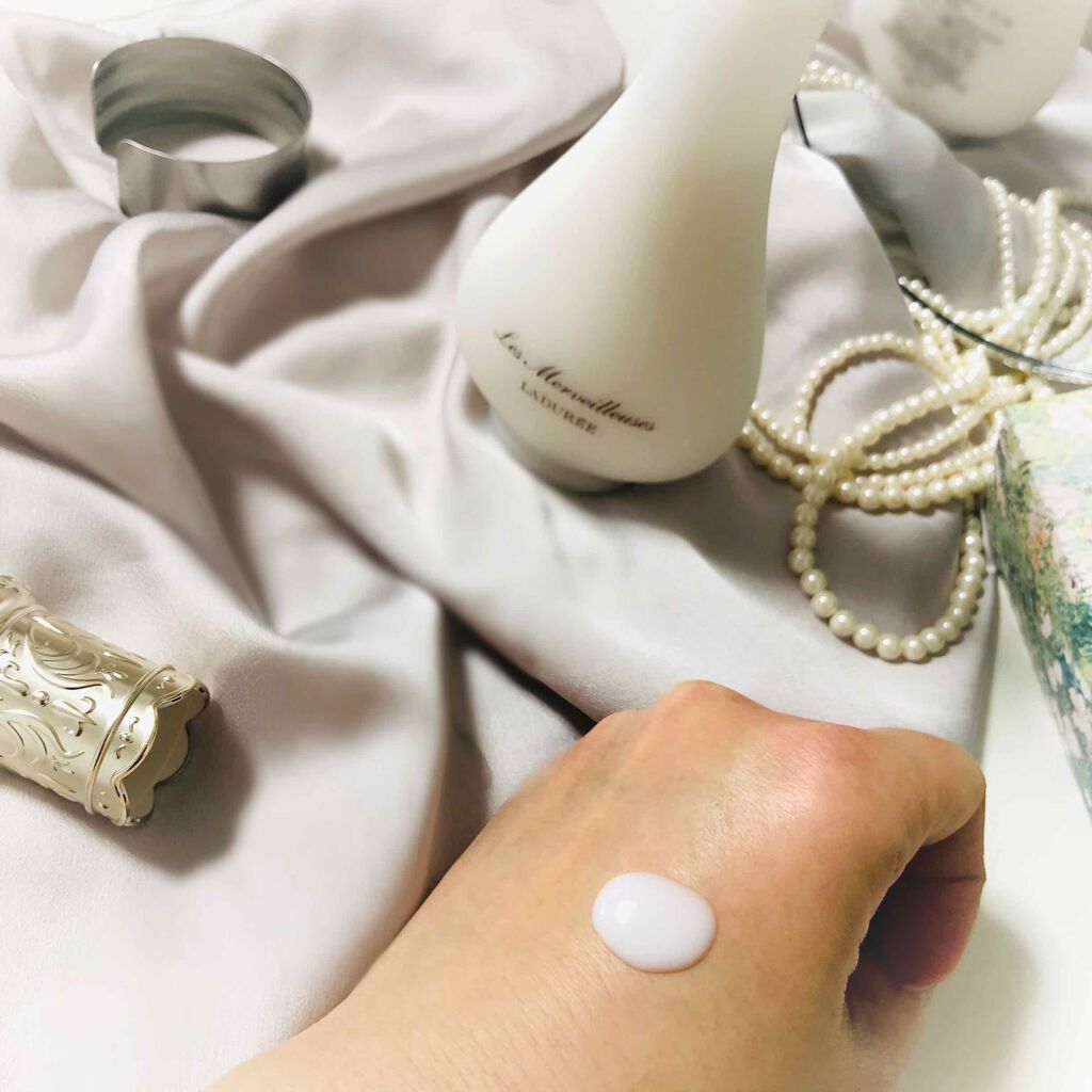 ローズ エッセンス エマルジョン/レ・メルヴェイユーズ ラデュレ/乳液を使ったクチコミ（2枚目）