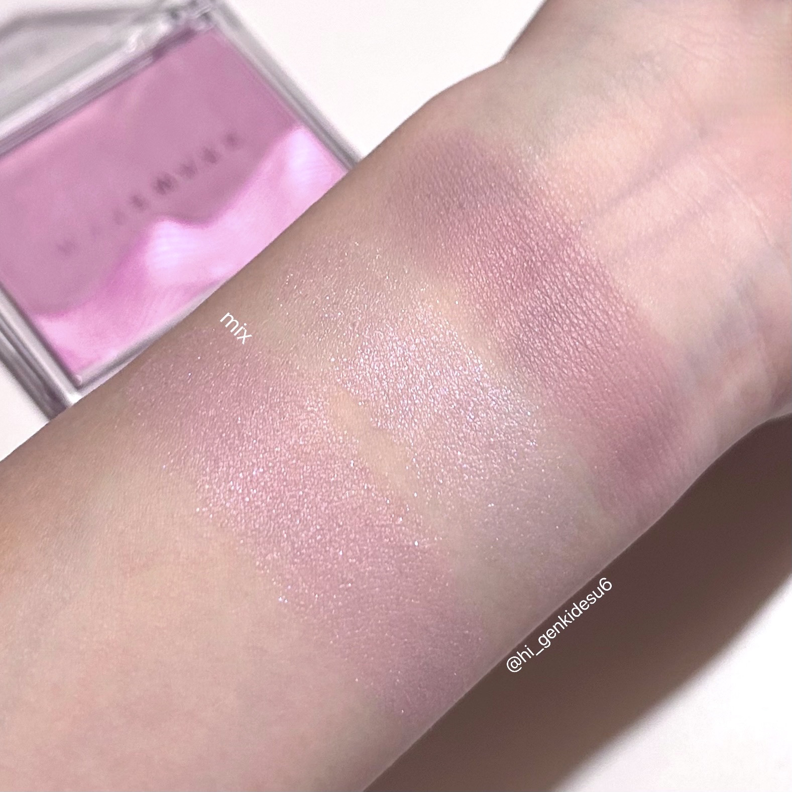 シアーレイヤリングデュアルブラッシャー/wakemake/パウダーチークを使ったクチコミ（2枚目）