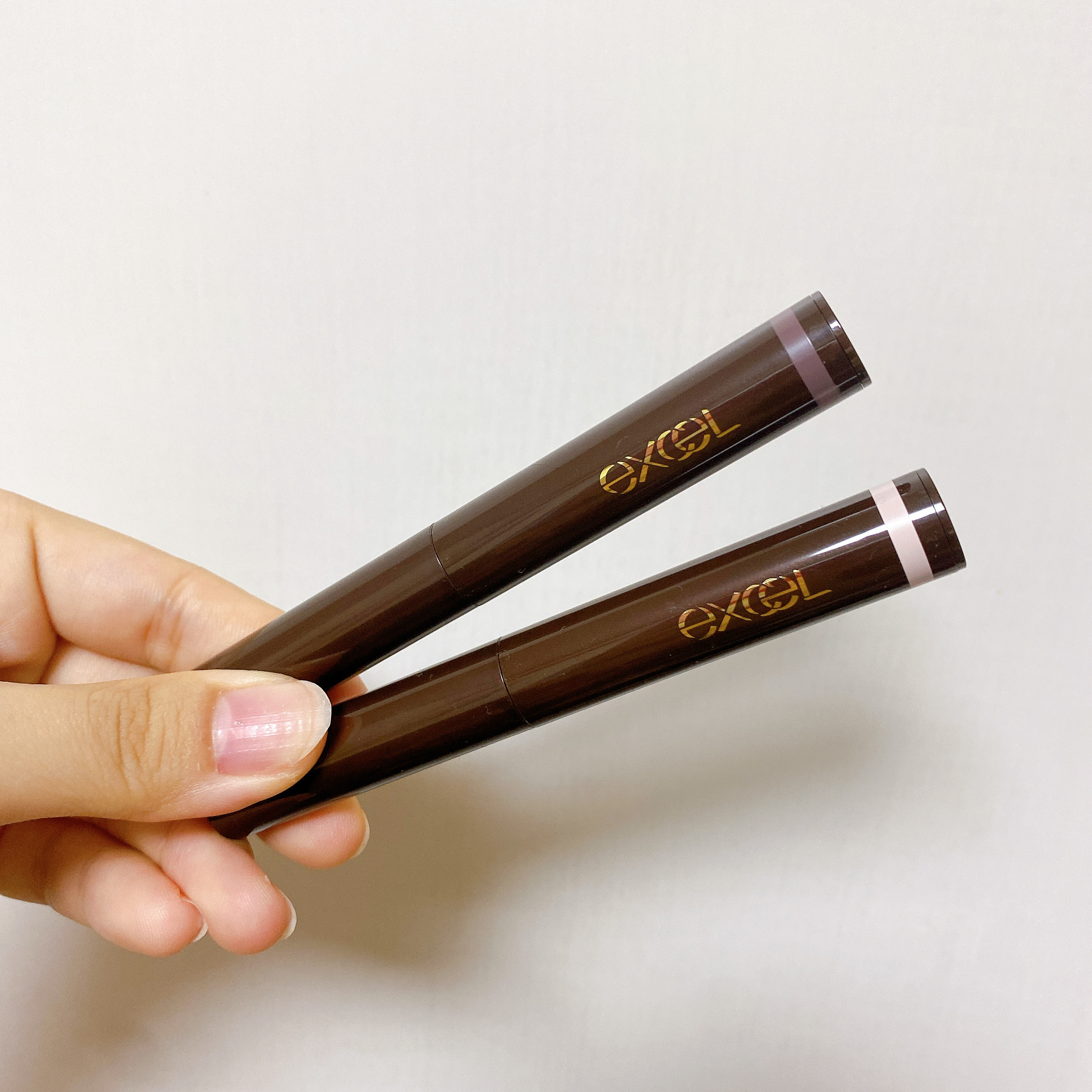 グリームオンフィットシャドウ/excel/スティックアイシャドウを使ったクチコミ（2枚目）