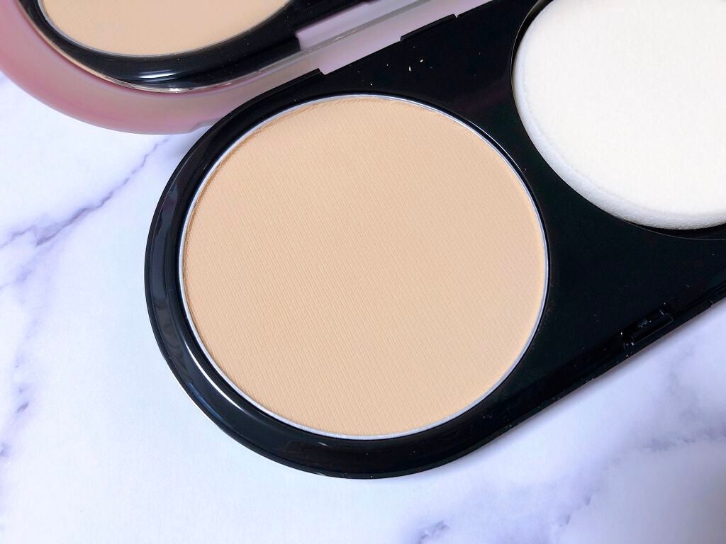 ライトフル C3 ナチュラル シルク パウダーファンデーション/M・A・C/パウダーファンデーションを使ったクチコミ(3枚目)