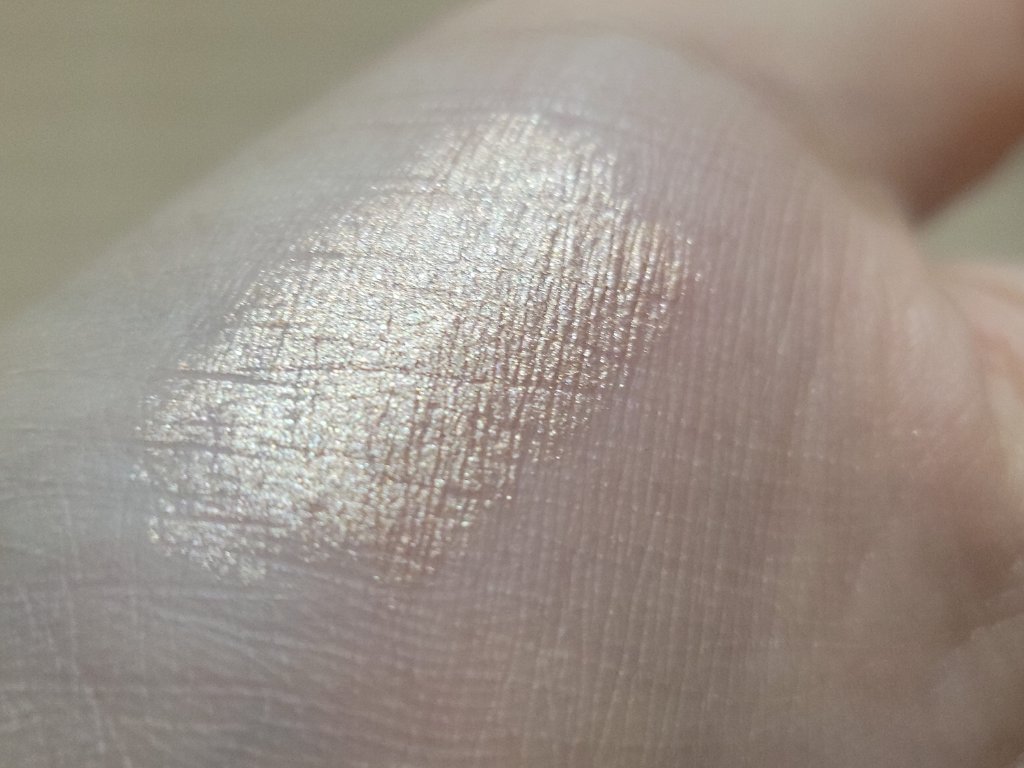 ロングウェア クリーム シャドウ スティック 04 ゴールデンピンク/BOBBI BROWN/スティックアイシャドウを使ったクチコミ（2枚目）