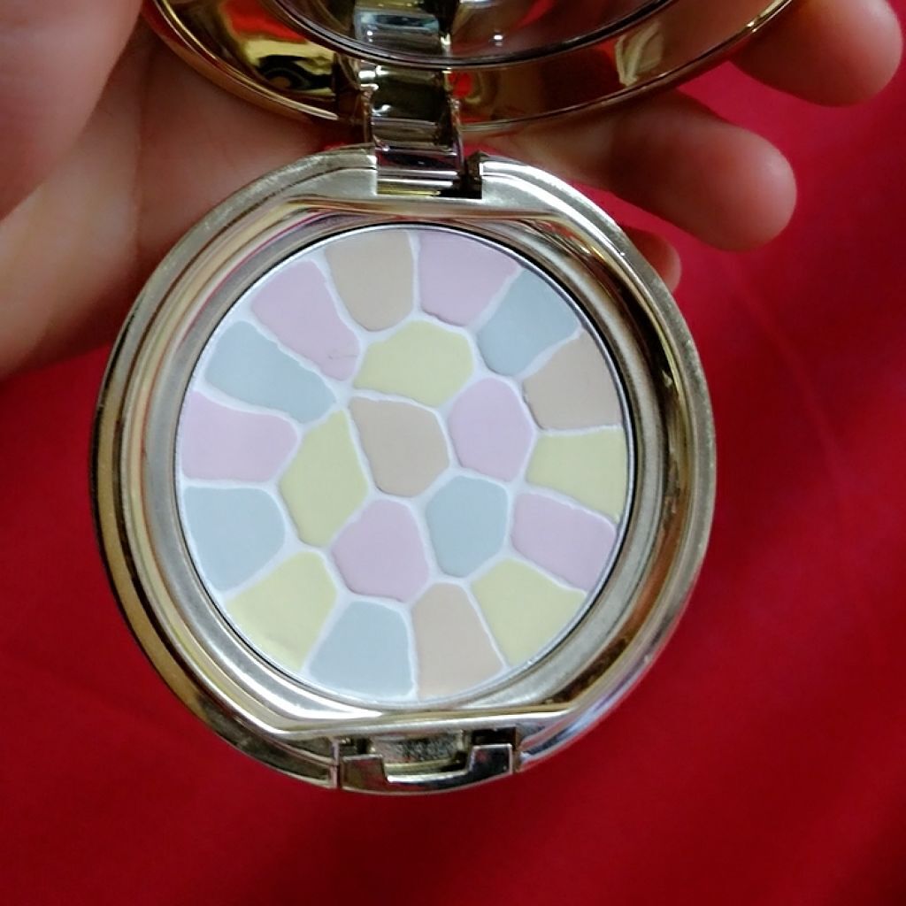 ラ プードル オートニュアンス/Elégance/プレストパウダーを使ったクチコミ(1枚目)