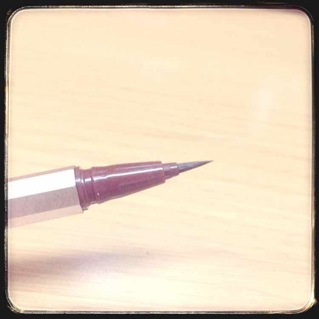 モテライナー リキッド/UZU BY FLOWFUSHI/リキッドアイライナーを使ったクチコミ（2枚目）