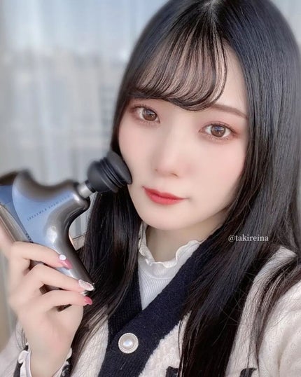 瀧れいな on LIPS 「最近フェイスラインのたるみが気になるのでCVTマシーンを使って..」(1枚目)