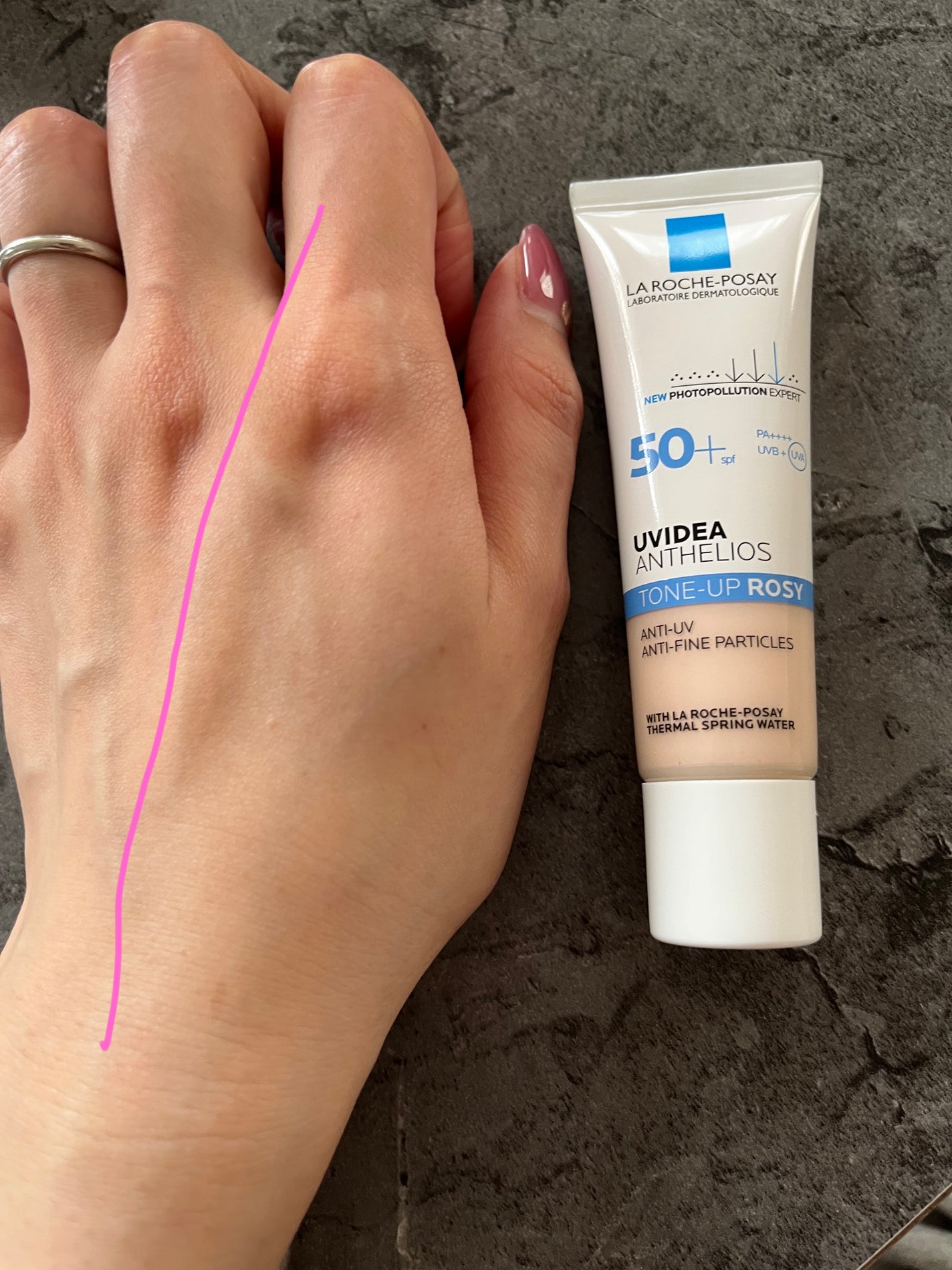 UVイデア XL プロテクショントーンアップ ローズ/ラ ロッシュ ポゼ/日焼け止めクリームを使ったクチコミ(3枚目)