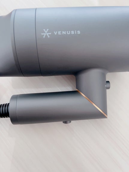 遠赤イオンドライヤーVDC-5100/VENUSiS/ドライヤーを使ったクチコミ(4枚目)