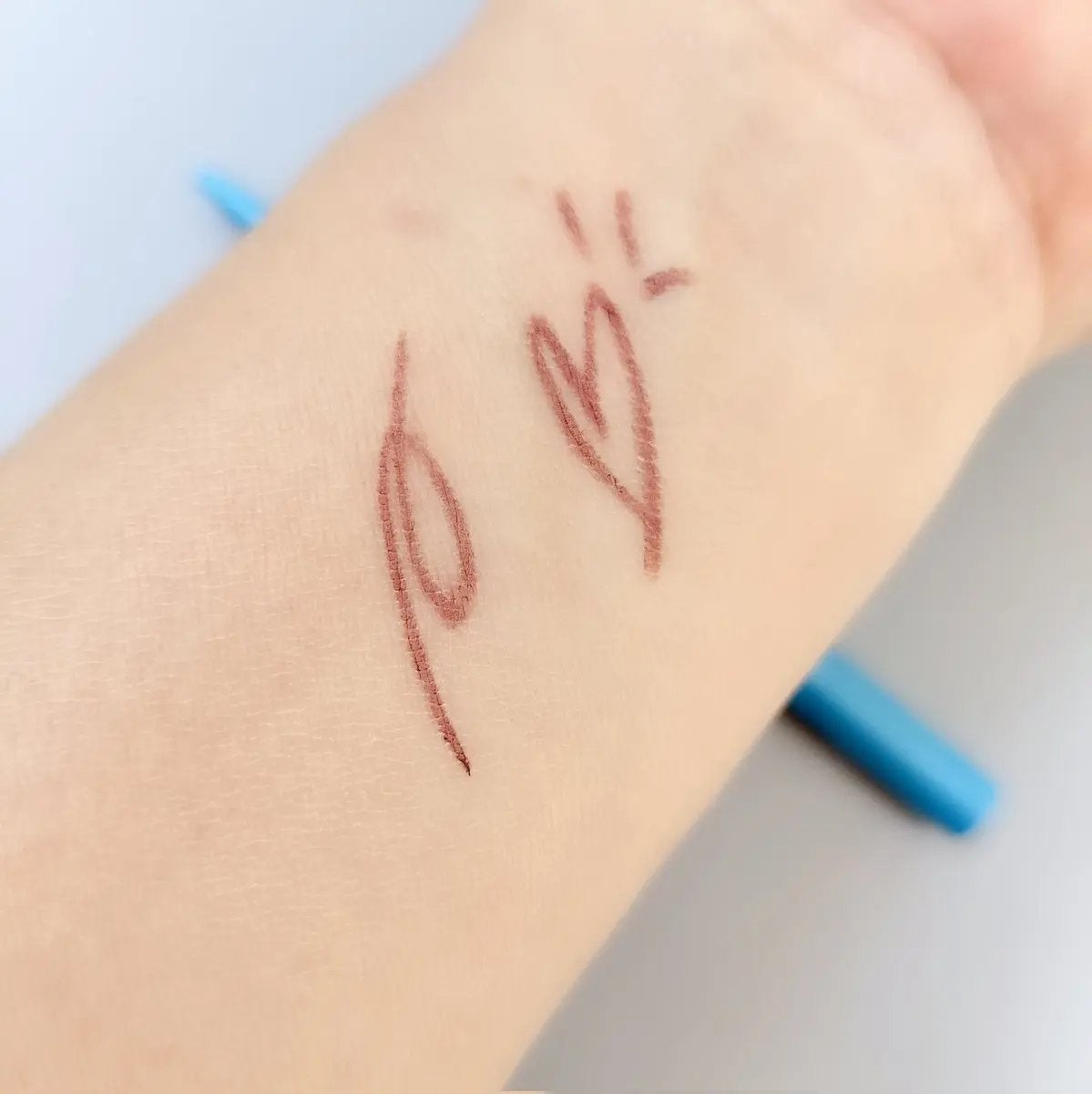 「密着アイライナー」極細クリームペンシル/デジャヴュ/ペンシルアイライナーを使ったクチコミ(3枚目)