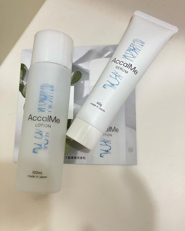 Accal Me
アカルミー
化粧水　100ml  4,813円税込
保湿美容液　60g 4,950円税込
を使ってみました。

お顔の赤みが気になる方に向けた高保湿　敏感肌用オイルフリー化粧水です。
