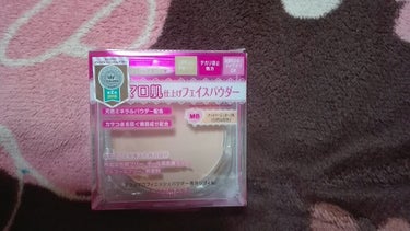 マシュマロフィニッシュパウダーMBのレフィルです。今使ってる物が粉々になってしまい持ち歩き出来なくなったので購入。粉々になった物はベイキングメイク用にしました。
