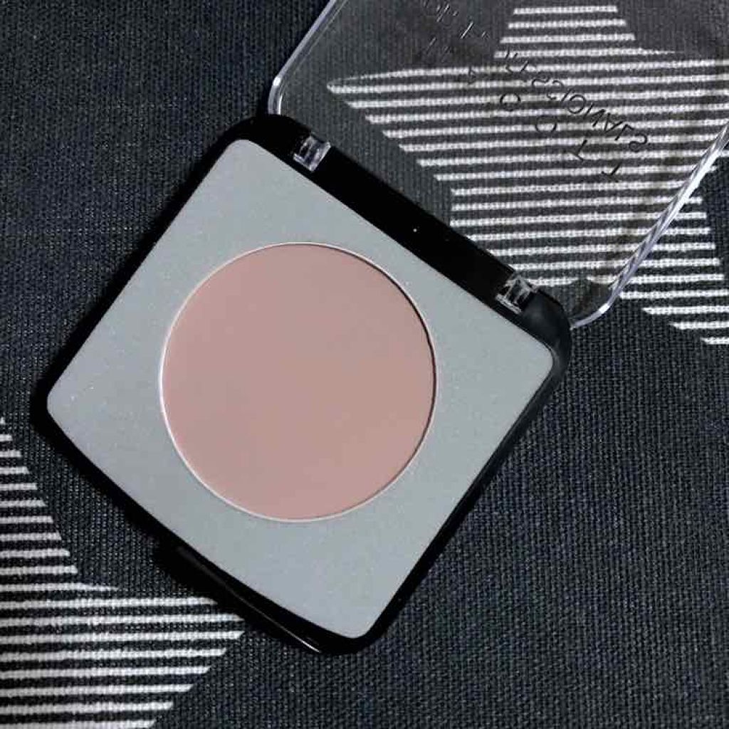 メイクアップカラーバリエーション/チャコット・コスメティクス/単色アイシャドウを使ったクチコミ（1枚目）