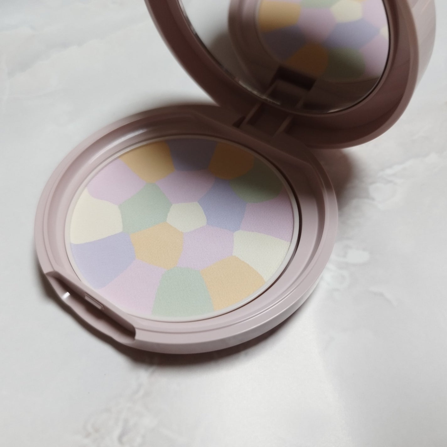 マシュマロフィニッシュパウダー ~Abloom~/キャンメイク/プレストパウダーを使ったクチコミ(4枚目)