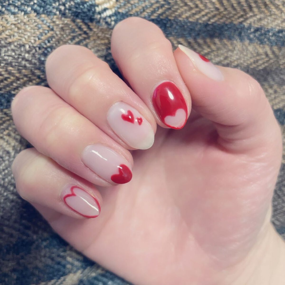 行場 on LIPS 「友人の結婚式に参列しました♡綺麗だったなあ〜#セルフネイル部#..」(3枚目)