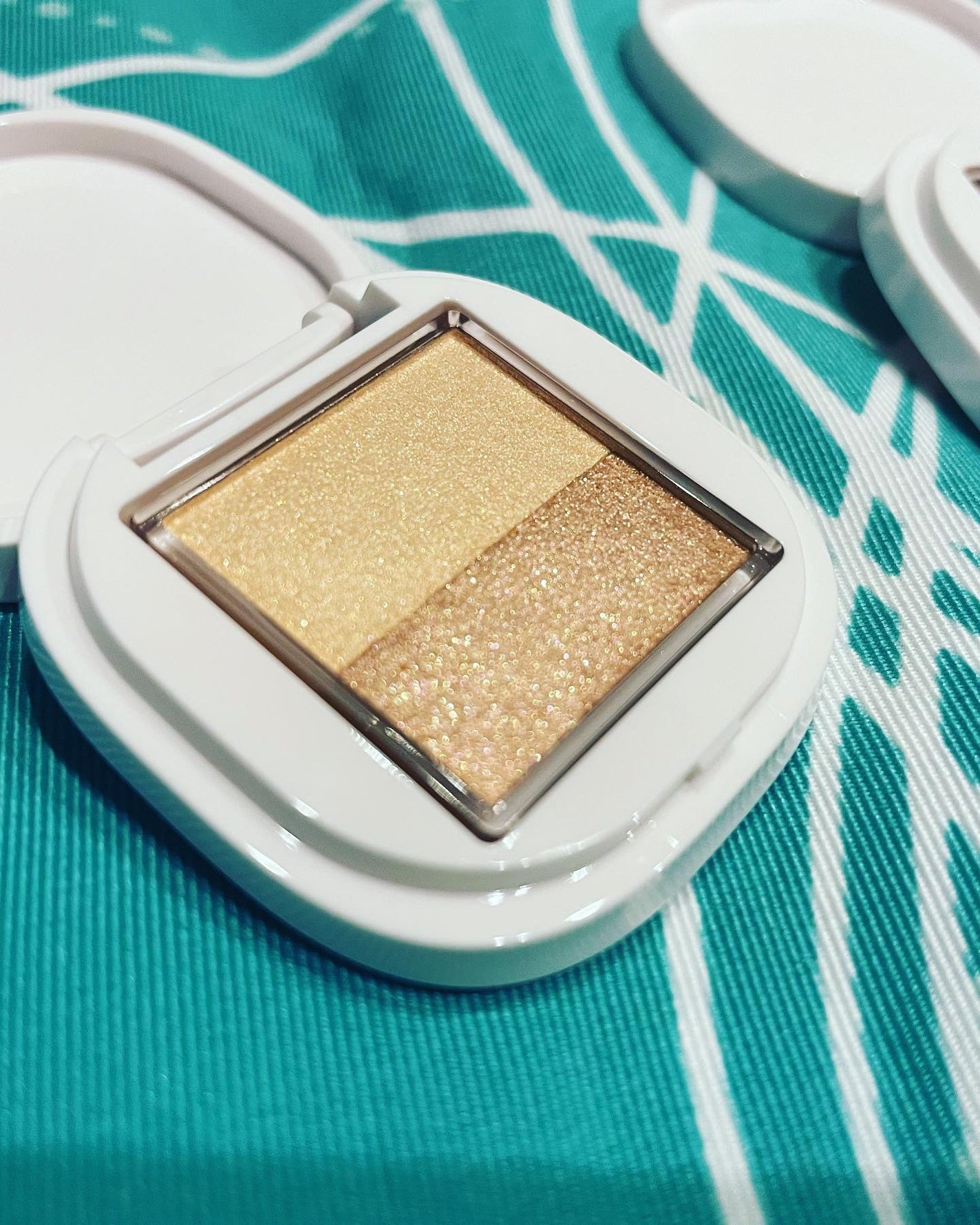 アイカラー/media luxe/アイシャドウパレットを使ったクチコミ(2枚目)